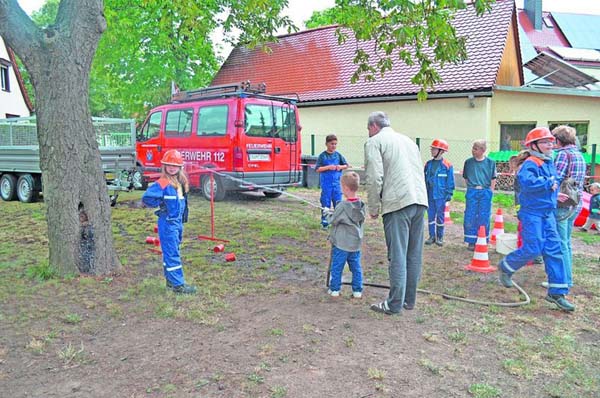 Spritzbungen bei der Feuerwehr Walschleben